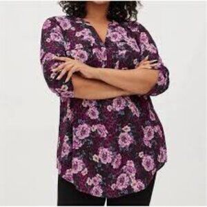 Torrid Harper Purple Flower Pattern Plus Size 3  Buttoned 3/4 Sleeve Tunic